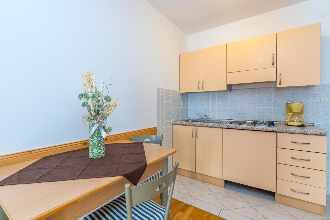 Apartments Vasic Πούλα Εξωτερικό φωτογραφία