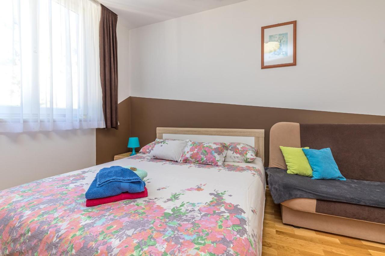 Apartments Vasic Πούλα Εξωτερικό φωτογραφία