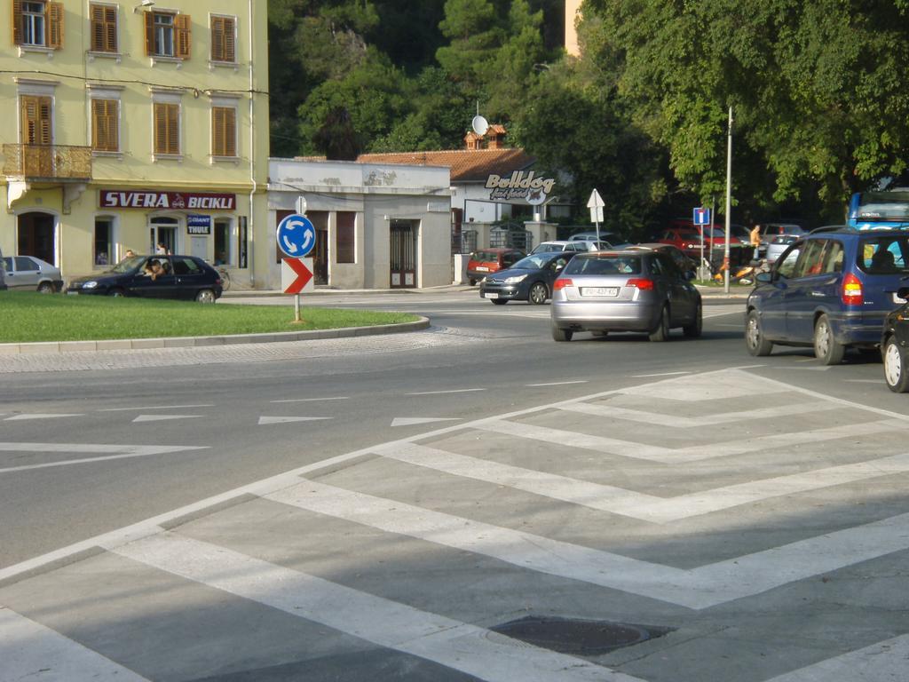 Apartments Vasic Πούλα Εξωτερικό φωτογραφία